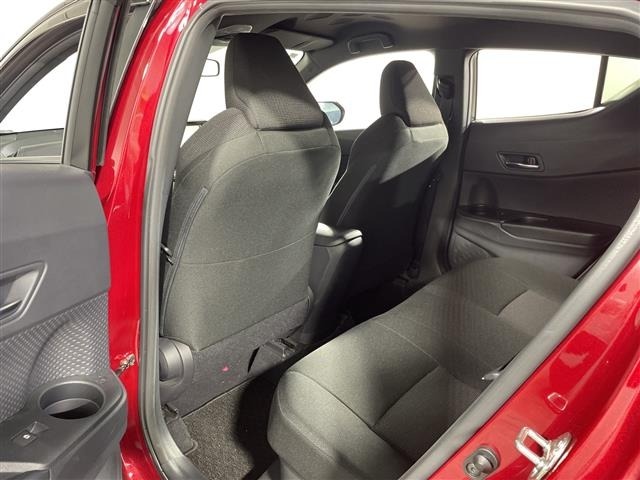 Toyota C-HR 2018 7127822-11