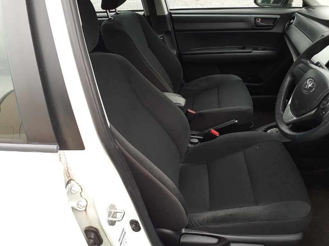 Toyota COROLLA AXIO 2018 7124785-8