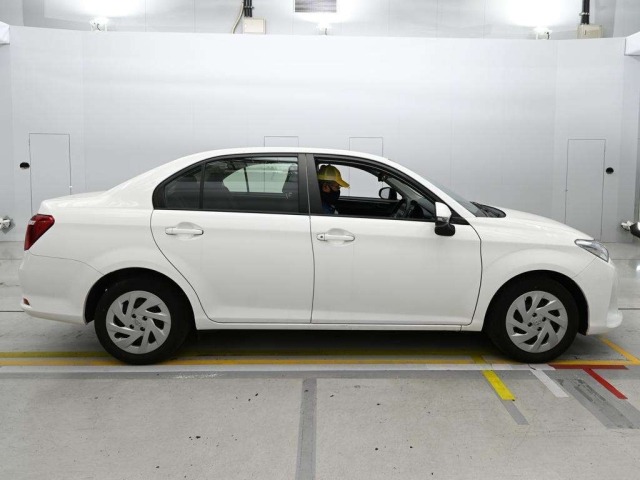 Toyota COROLLA AXIO 2022 7124884-3