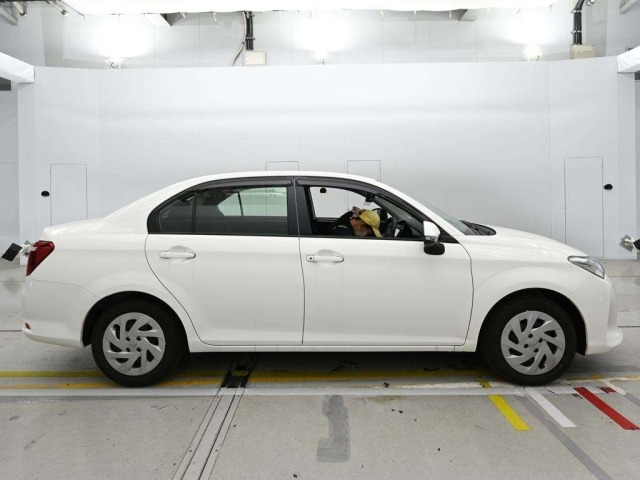 Toyota COROLLA AXIO 2020 7124894-3