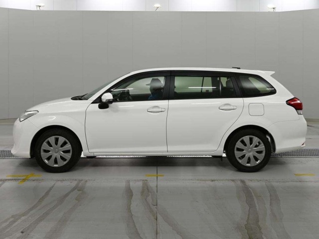 Toyota COROLLA FIELDER 2017 7132638-4