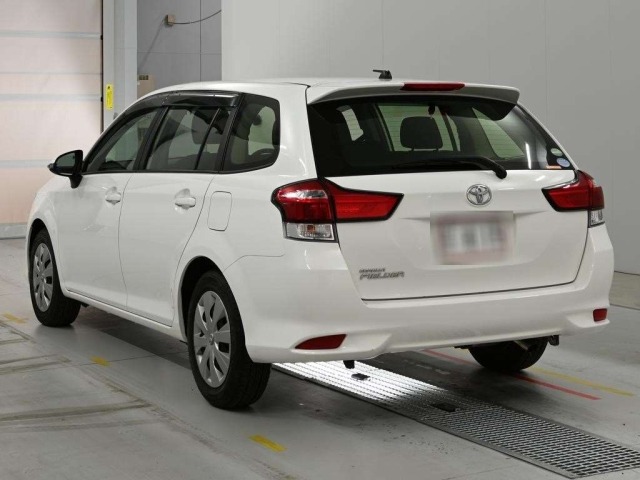 Toyota COROLLA FIELDER 2017 7132638-6