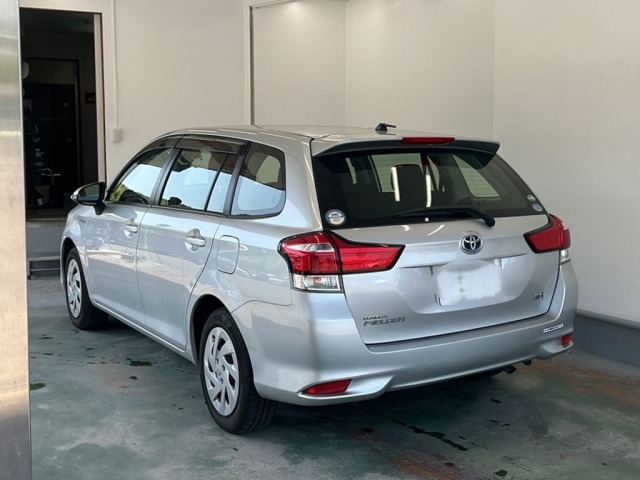 Toyota COROLLA FIELDER 2018 7132691-1