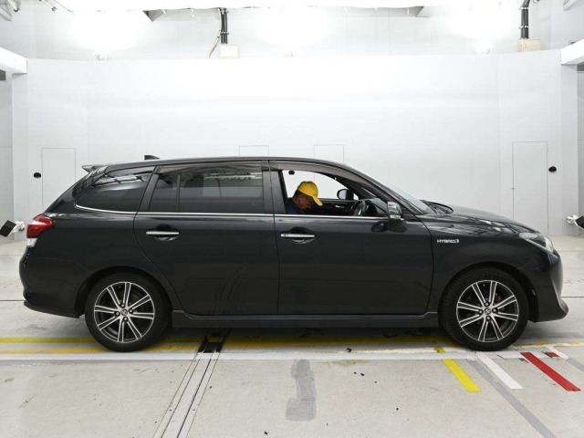 Toyota COROLLA FIELDER 2017 7132718-3