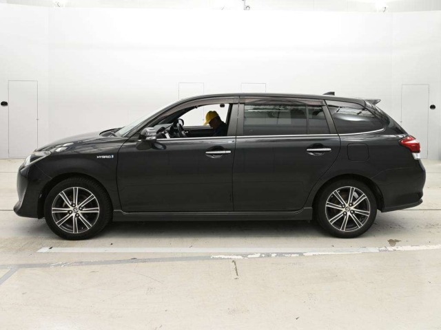 Toyota COROLLA FIELDER 2017 7132718-4