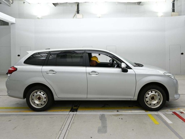 Toyota COROLLA FIELDER 2019 7132766-3