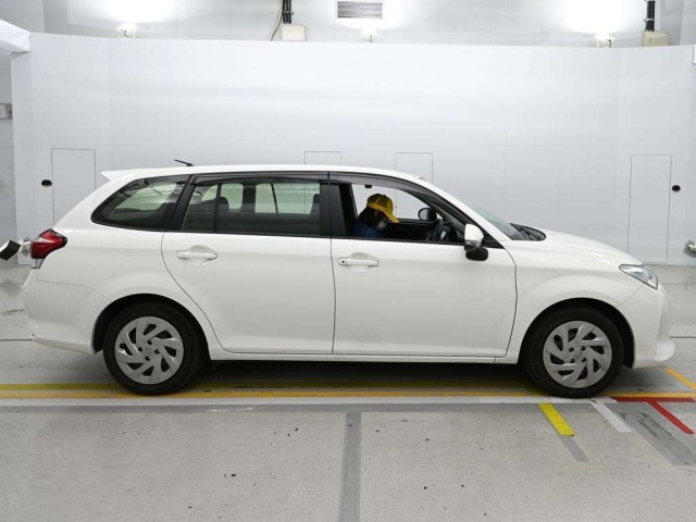 Toyota COROLLA FIELDER 2019 7132767-3