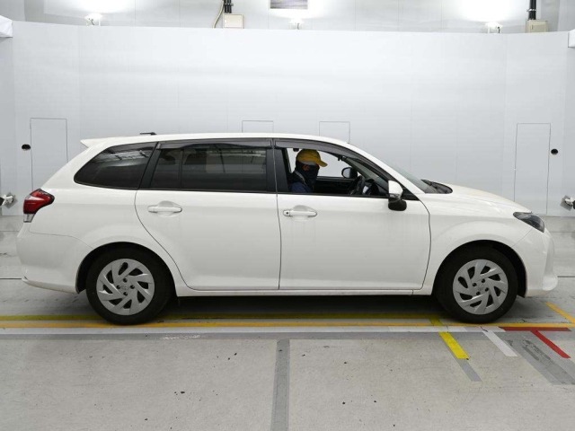 Toyota COROLLA FIELDER 2023 7132798-3