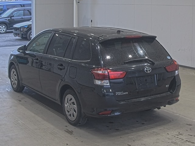 Toyota COROLLA FIELDER 2018 7133011-1