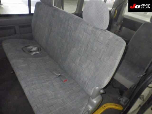 Toyota HIACE COMMUTER 2006 7137006-4