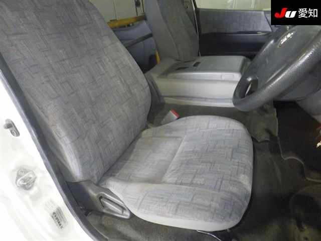 Toyota HIACE COMMUTER 2006 7137006-6
