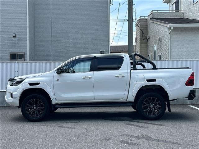 Toyota HILUX 2023 7126717-18