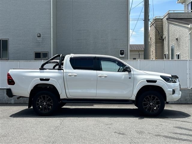 Toyota HILUX 2023 7126717-19