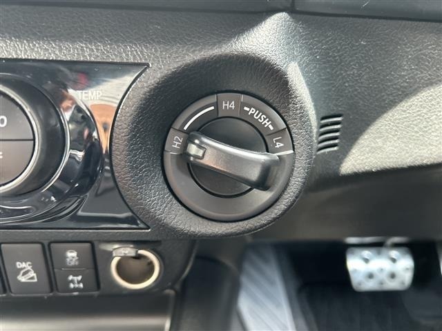 Toyota HILUX 2023 7126717-2