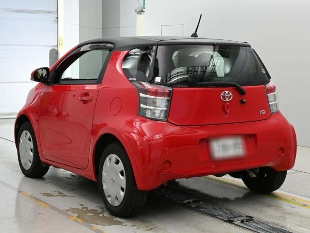 Toyota IQ 2013 7136893-6
