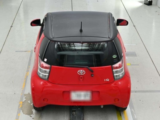 Toyota IQ 2013 7136893-8