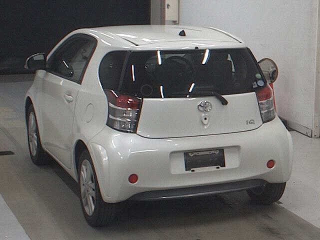 Toyota IQ 2012 7136902-1