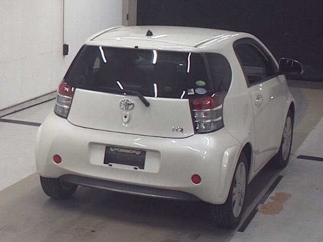 Toyota IQ 2012 7136902-5