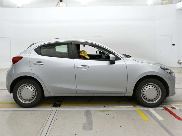 Mazda MAZDA2 2021 7136094-3