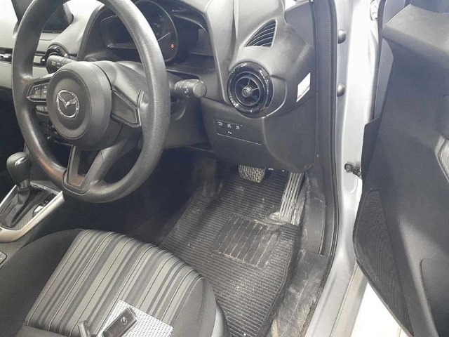 Mazda MAZDA2 2021 7136094-9