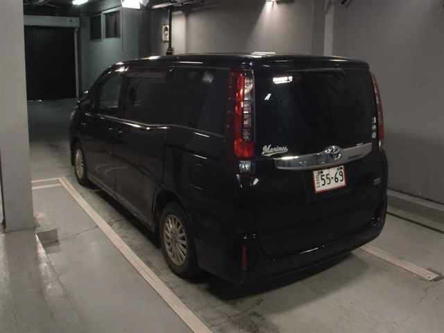 Toyota NOAH 2015 7125667-1