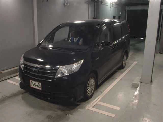 Toyota NOAH 2015 7125667-4
