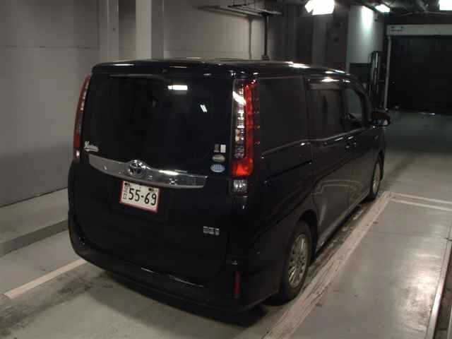 Toyota NOAH 2015 7125667-5