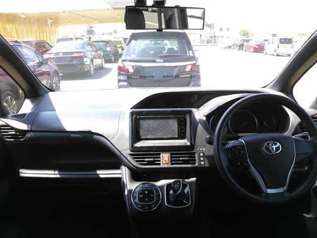 Toyota NOAH 2015 7125667-8