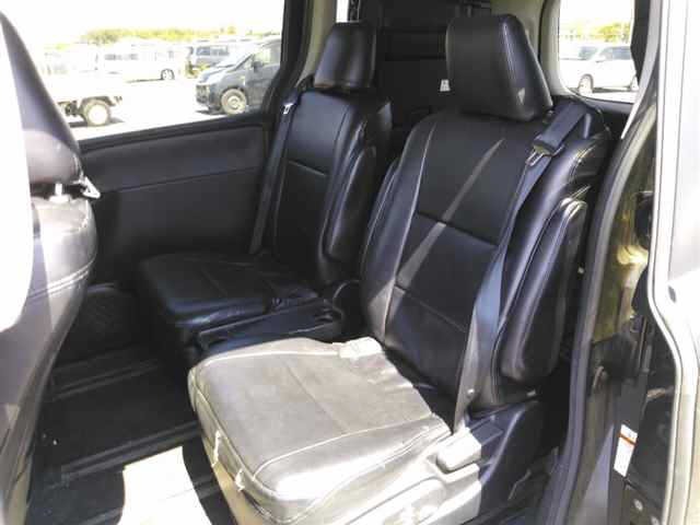 Toyota NOAH 2015 7125667-9