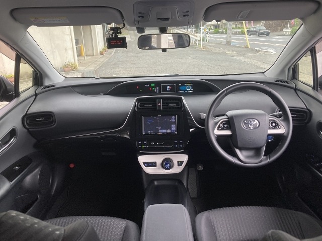 Toyota PRIUS 2019 7136798-1