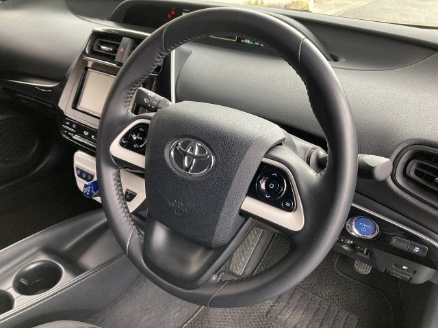 Toyota PRIUS 2019 7136798-13