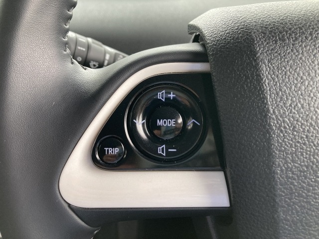 Toyota PRIUS 2019 7136798-14