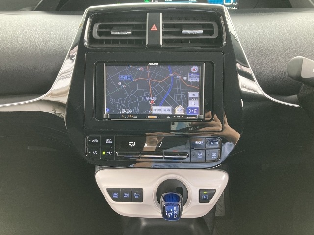 Toyota PRIUS 2019 7136798-17