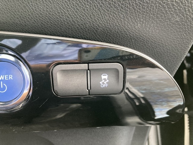Toyota PRIUS 2019 7136798-20