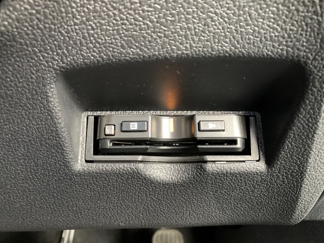 Toyota PRIUS 2019 7136798-4