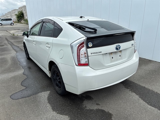 Toyota PRIUS 2015 7136801-1