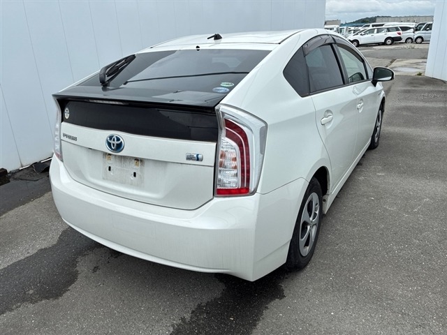 Toyota PRIUS 2015 7136801-8