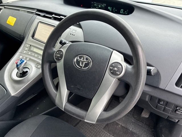 Toyota PRIUS 2015 7136802-3
