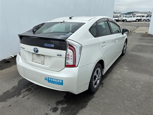 Toyota PRIUS 2015 7136802-8