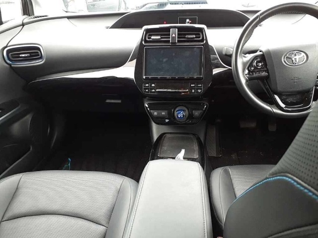 Toyota PRIUS 2021 7136846-9