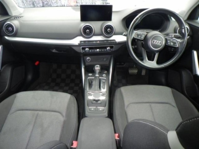 Audi Q2 2017 7136147-3