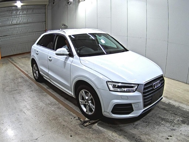 Audi Q3 2015 7135914-0