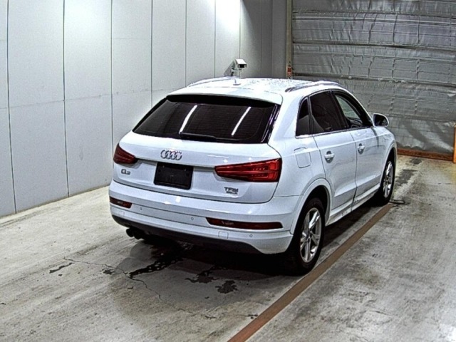 Audi Q3 2015 7135914-5