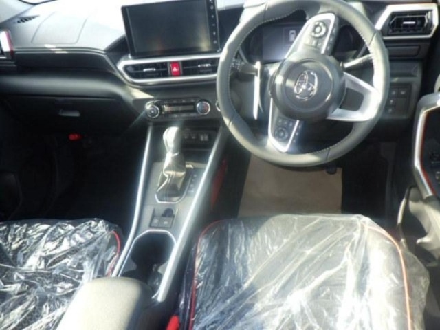 Toyota RAIZE 2026 7126370-3