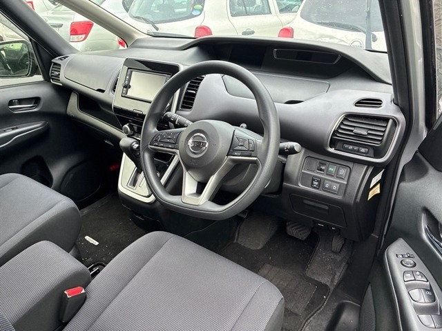 Nissan SERENA 2018 7138937-3