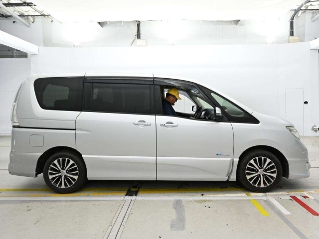 Nissan SERENA 2016 7139011-3