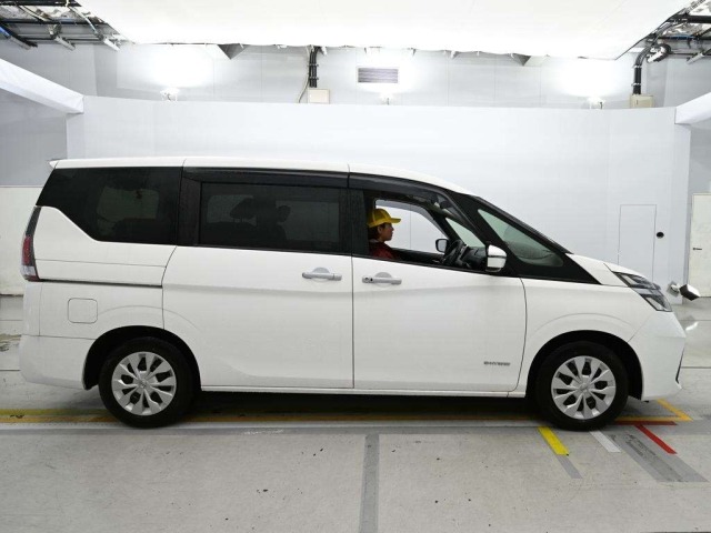 Nissan SERENA 2020 7139012-3