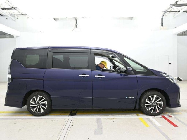 Nissan SERENA 2022 7139015-3
