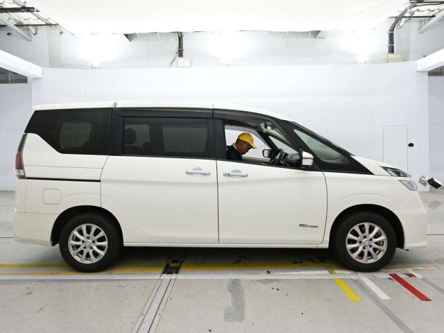 Nissan SERENA 2018 7139019-3