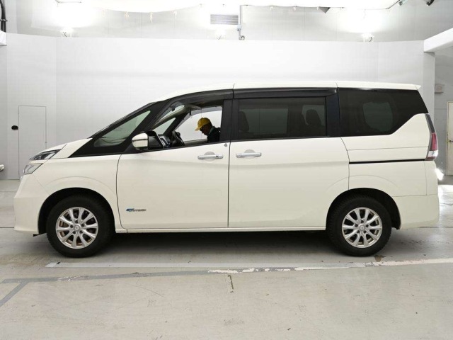 Nissan SERENA 2018 7139019-4